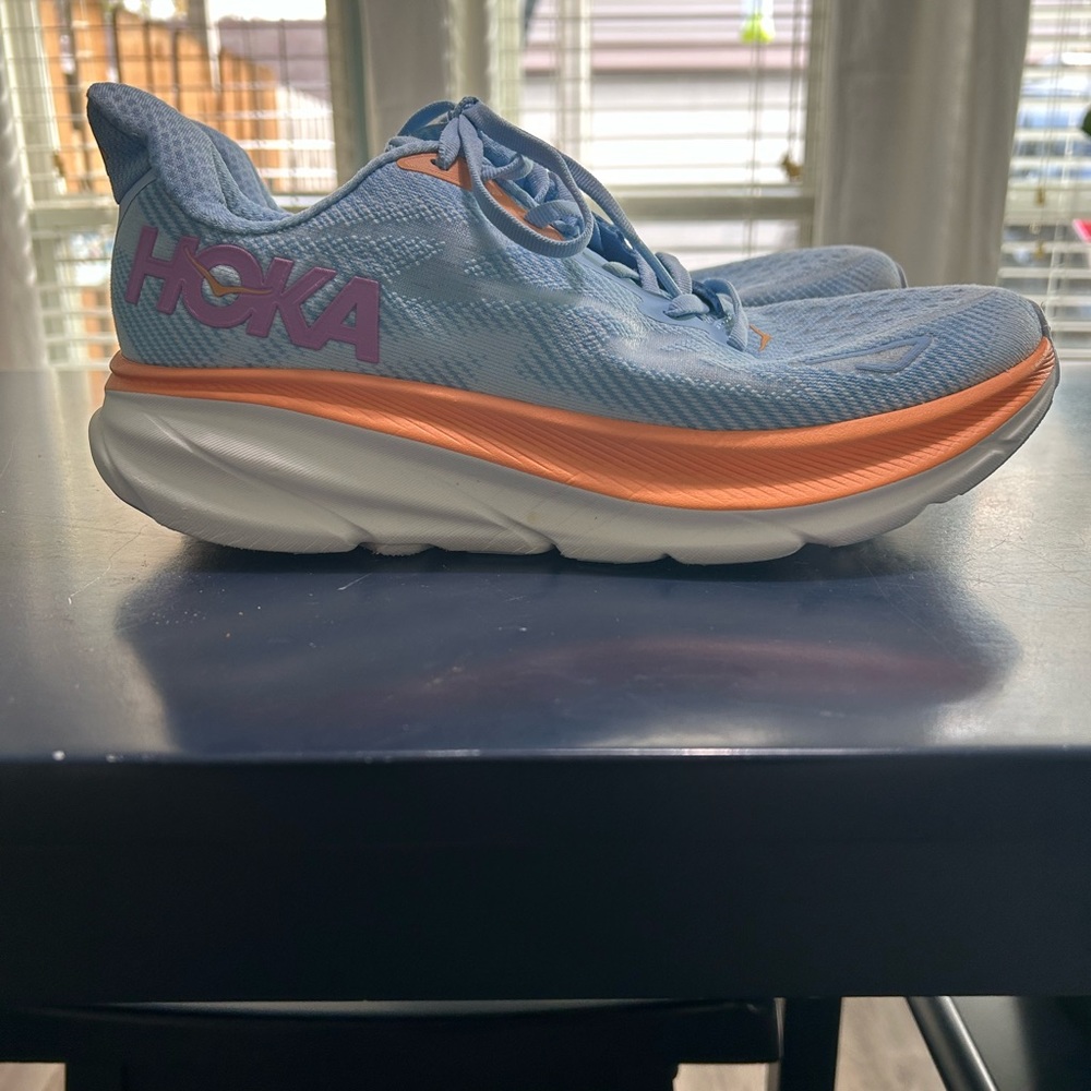 Hoka Clifton 9